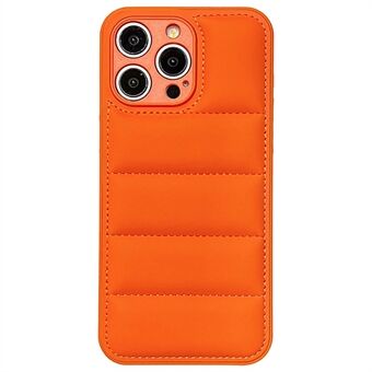 For iPhone 15 Pro-etui 3D dunjakke PC+TPU+PU-skinn presis linseutskjæring deksel